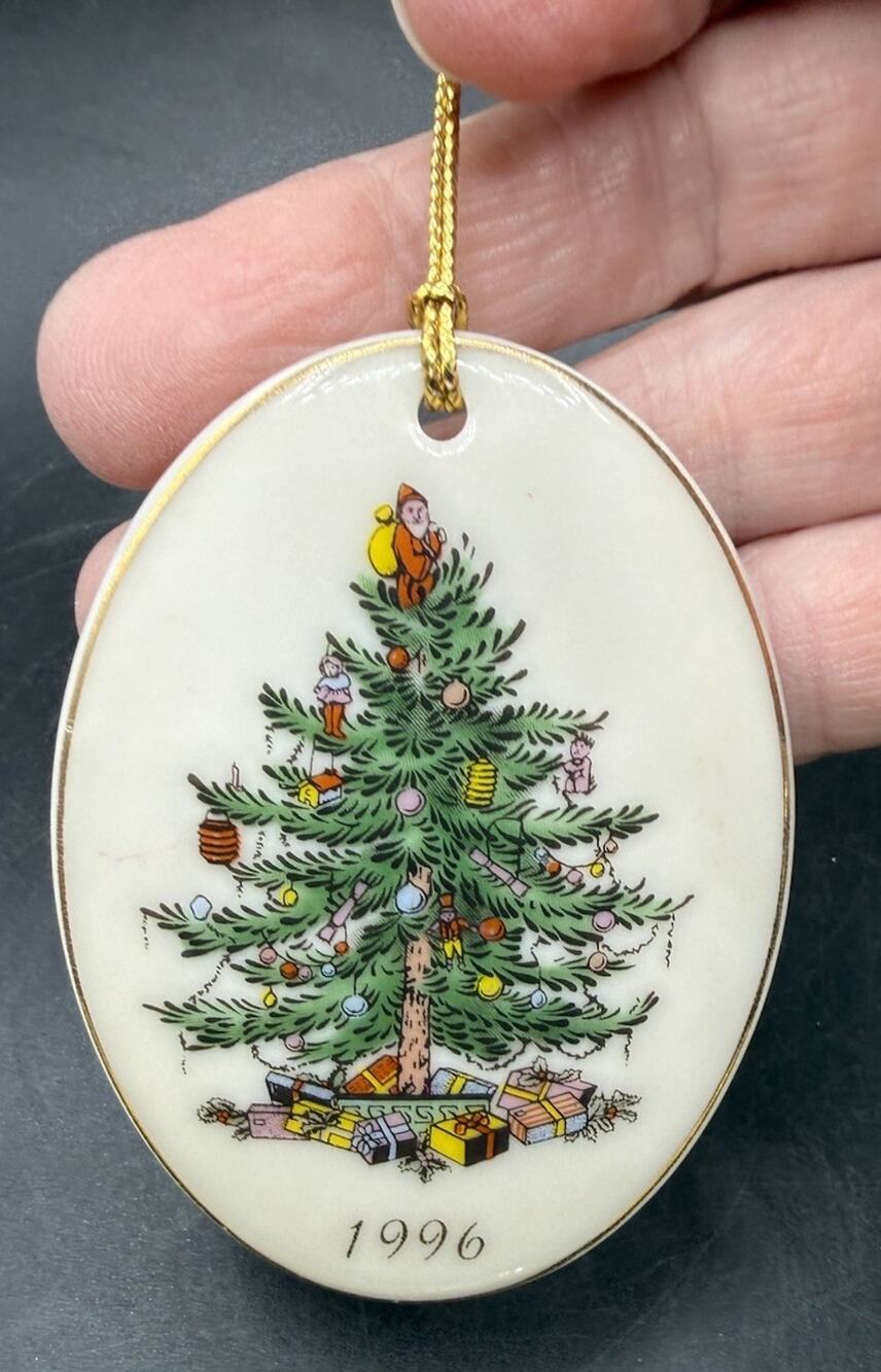 Spode Christmas Tree Hanging Porcelain 1996 Oval Ornament EUC -LO30
